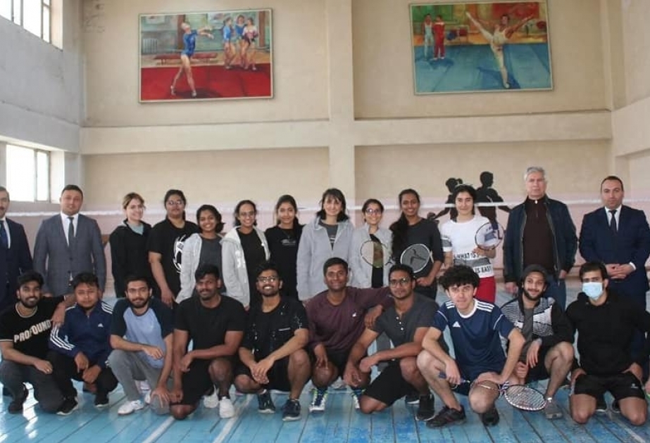 Aprel şəhidlərinin əziz xatirəsinə həsr edilmiş badminton yarışı keçirilib