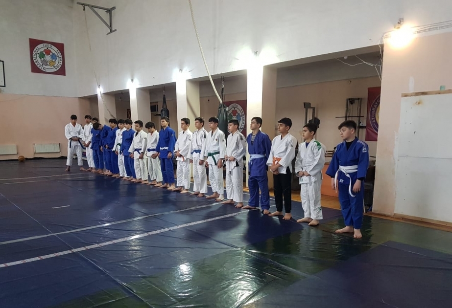 “Gəncə” idman klubunun baş məşqçisi mükafatlandırılıb