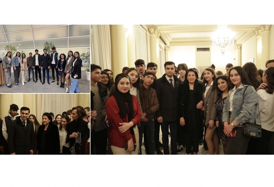 Gürcüstan Prezidenti bir qrup azərbaycanlı gənclə görüşüb
