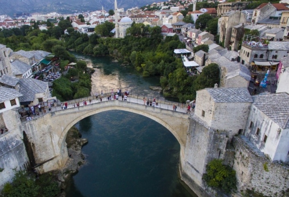 Bosniya və Herseqovinanın Mostar şəhərində bazar günləri işləmək qadağan edilib