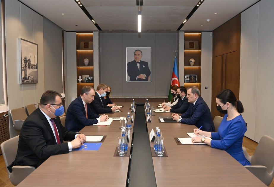 Canciller de Azerbaiyán se reúne con el Representante Especial de la UE para el Cáucaso Meridional