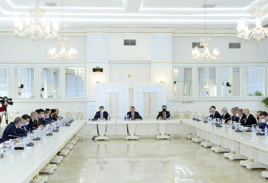 Parlamentin İqtisadi siyasət, sənaye və sahibkarlıq komitəsində Hesablama Palatasının hesabatı dinlənilib