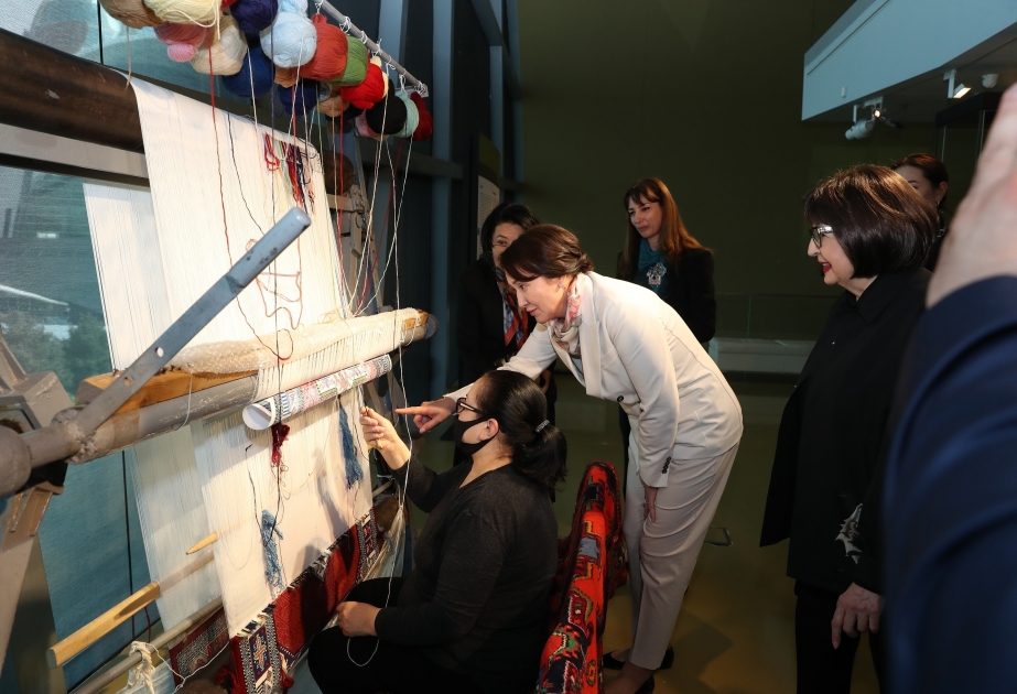 Kyrgyz first lady Aigul Japarova visits Azerbaijan National Carpet Museum