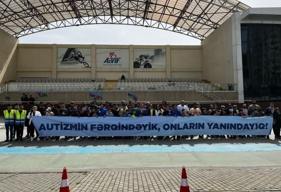 Autizmli uşaqlar arasında velosiped yarışları keçirilib