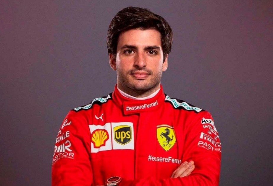 Carlos Sainz fährt bis 2024 für Ferrari