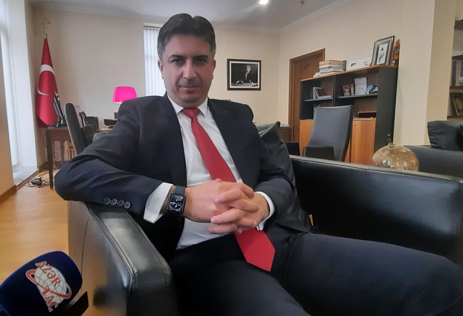 Səfir: Ukrayna və Rusiya arasında atəşkəsin əldə olunması üçün Türkiyə üzərinə düşən işi davam etdirir