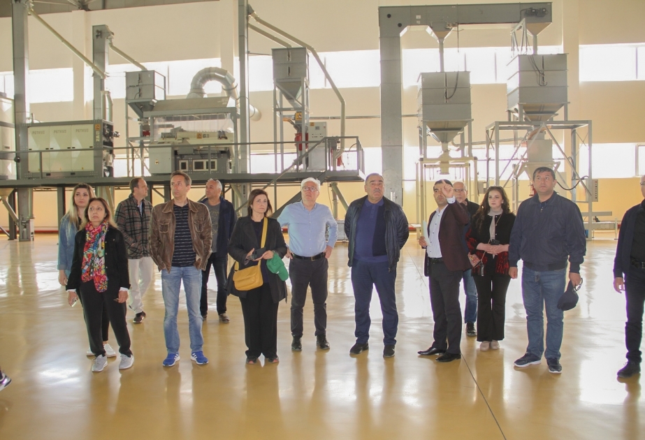 Un groupe de professeurs et d’enseignants de l’Université agraire d’Etat d’Azerbaïdjan et de l’Université EGE visite Aghstafa et Tovouz
