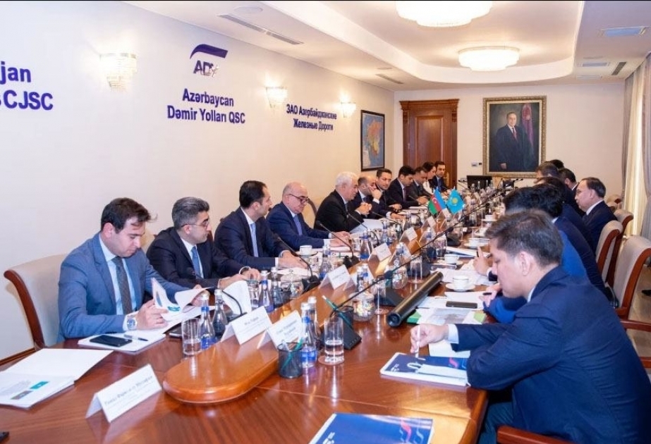 استعراض آفاق التعاون بين سكك جديد أذربيجان وكازاخستان