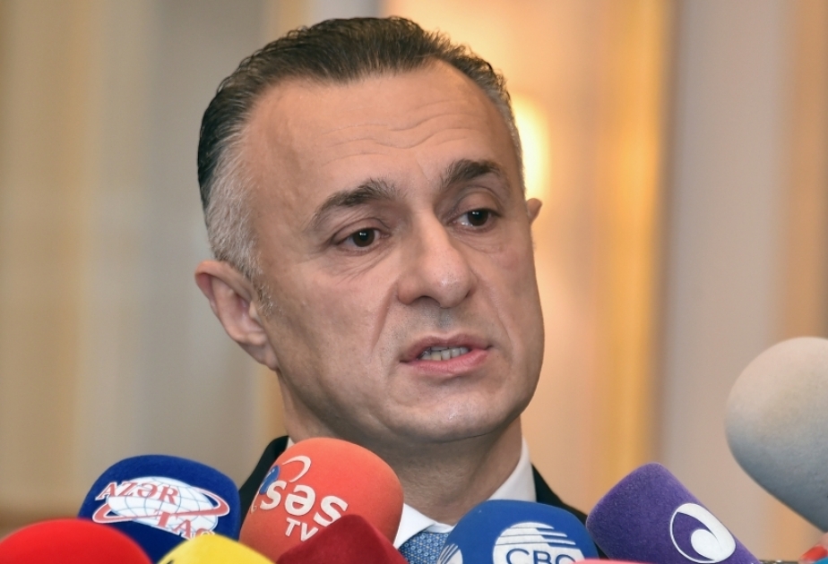 Teymur Musayev: Qapalı məkanlarda maska taxmaq tövsiyə olunur