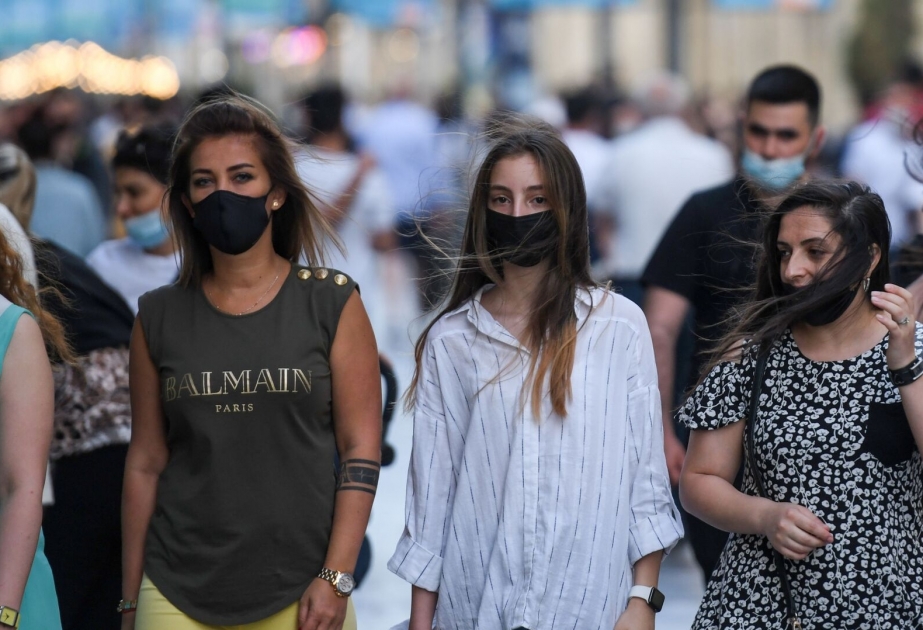 Türkiyədə tibbi maskadan istifadə tələbi ləğv edilib