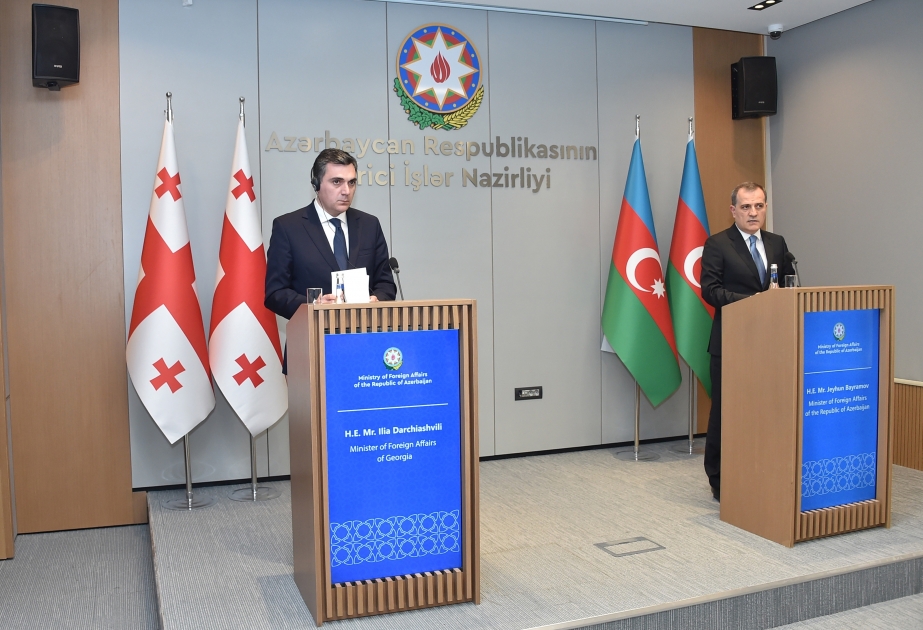 Aserbaidschanischer Außenminister: Bahnstrecke Baku-Tiflis-Kars hat historische Bedeutung