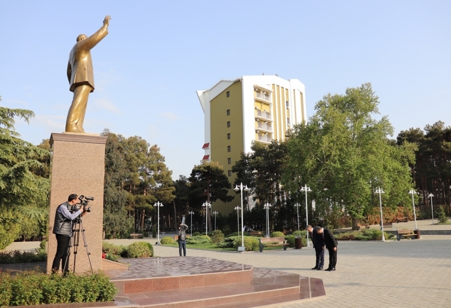 Le Consul général de Turquie à Gandja effectue une visite à Naftalan