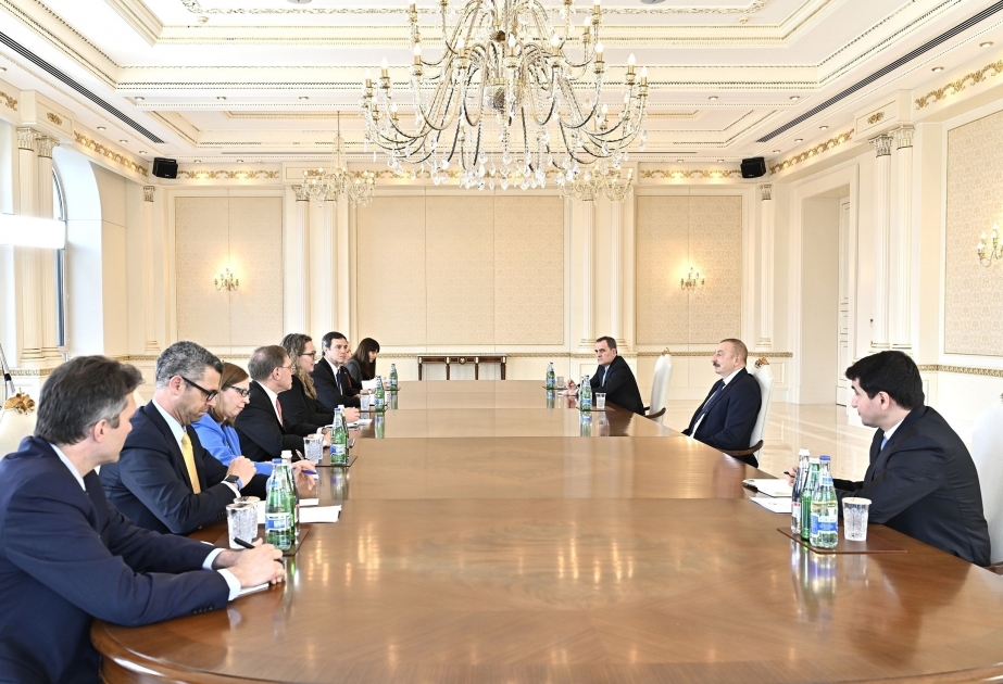 El Presidente de Azerbaiyán recibió a una delegación encabezada por la Subsecretaria de Estado de EE.UU.