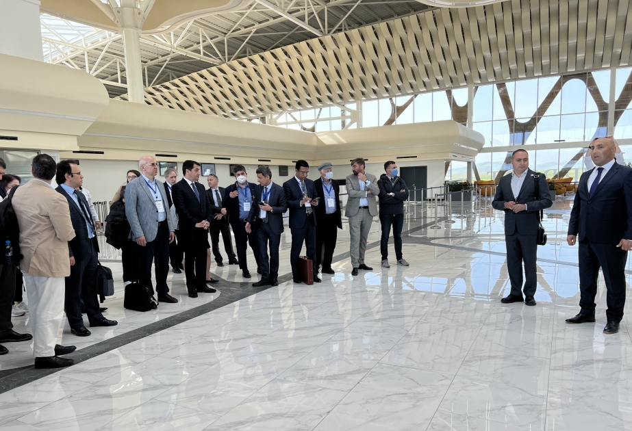 Los representantes de principales centros de pensamiento de varios países se familiarizaron con el aeropuerto de Fuzuli
