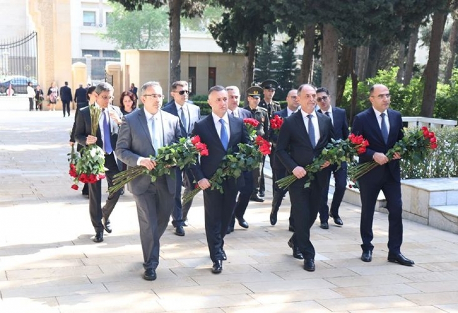 Tibb ictimaiyyətinin nümayəndələri görkəmli alim, akademik Zərifə Əliyevanın xatirəsini ehtiramla anıblar