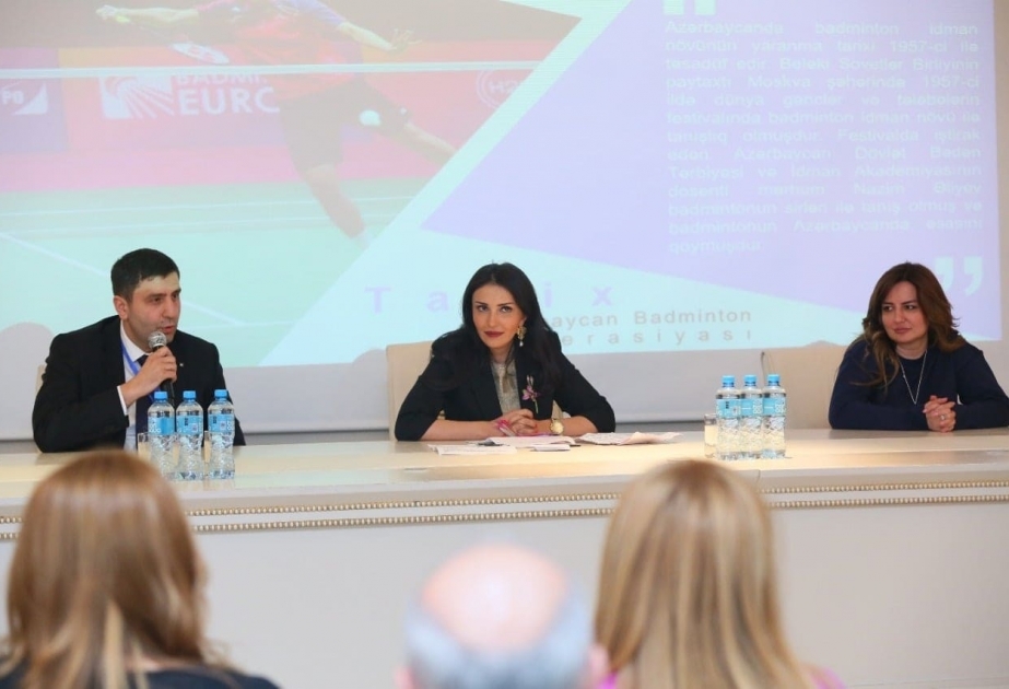 Məktəblərdə badmintonun interaktiv inkişafına həsr olunmuş brifinq keçirilib