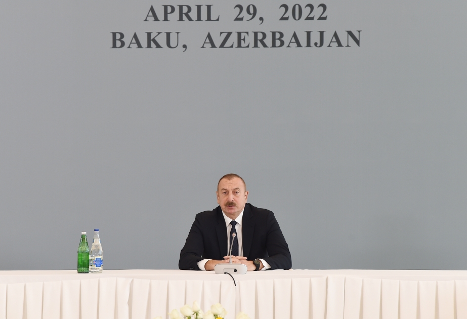 Le président Ilham Aliyev : Il serait plus efficace de tenir dans les autres villes libérées aussi ce genre de réunions et de conférences