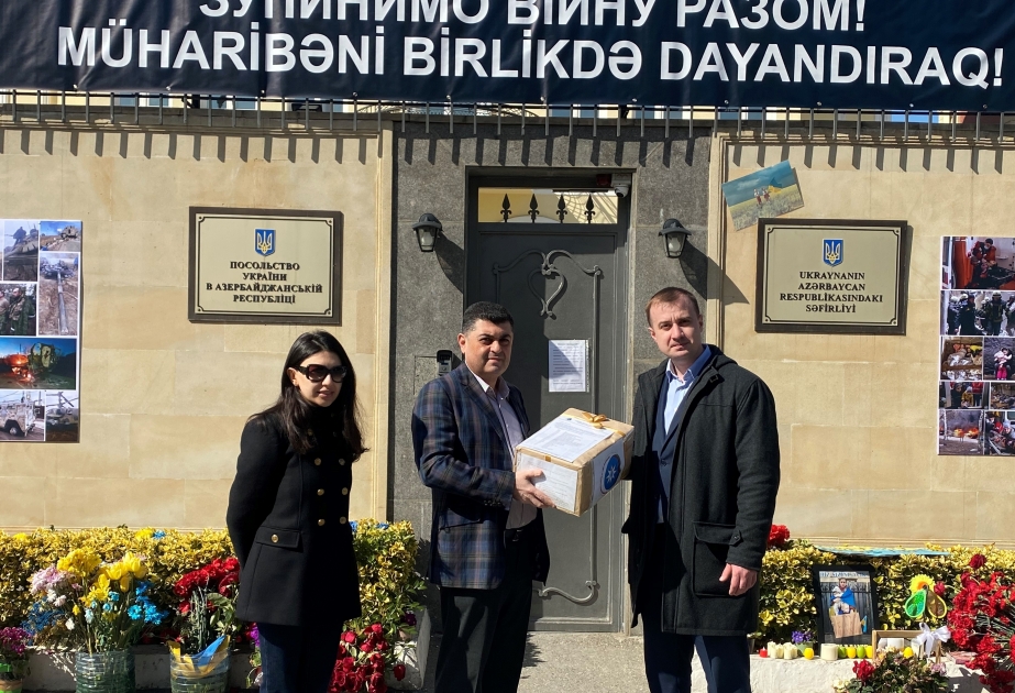 La Sociedad de Médicos de Cirugía Oral y Maxilofacial de Azerbaiyán brindó asistencia a la Sociedad de Médicos de Cirugía Craneo-Maxilofacial de Ucrania