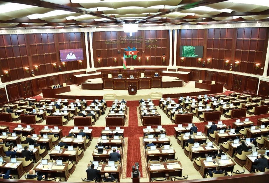 Milli Məclisin plenar iclasında Azərbaycanda insan alverinə qarşı mübarizəyə dair illik məlumat təqdim edilib
