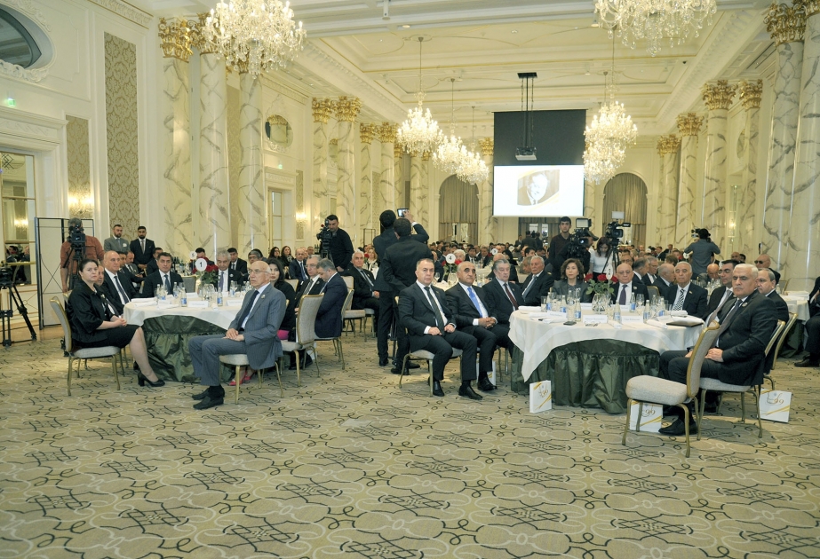 Прошла организованная партией "Ени Азербайджан" (ПЕА) конференция на тему «Политика Гейдара Алиева: От строительства современного государства к великой победе» ВИДЕО