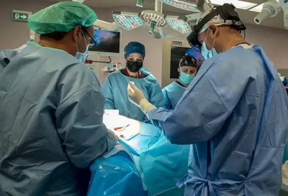 Cirujanos españoles y portugueses realizan la primera operación de un tumor de mama con tecnología 5G