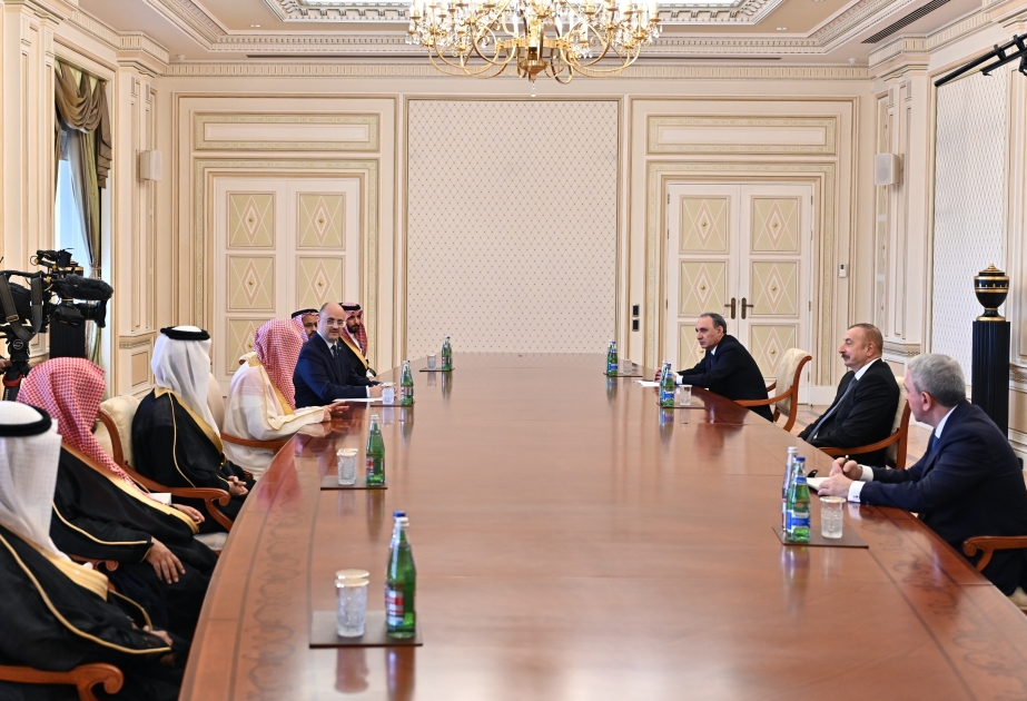 استقبل الرئيس إلهام علييف وفدا برئاسة النائب العام السعودي بالفيديو