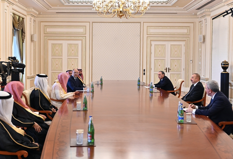 الرئيس إلهام علييف يلتقي النائب العام السعودي الشيخ سعود بن عبد الله المعجب مع الوفد المرافق له