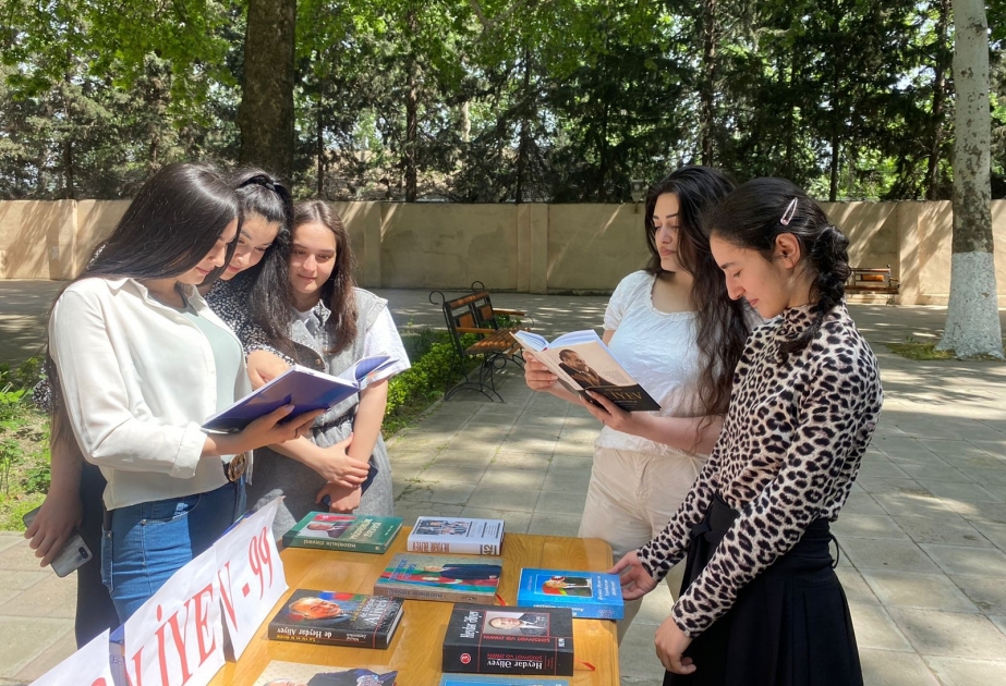 Mingəçevir Dövlət Universitetində Ümummilli Liderə həsr edilmiş kitab sərgisi keçirilib