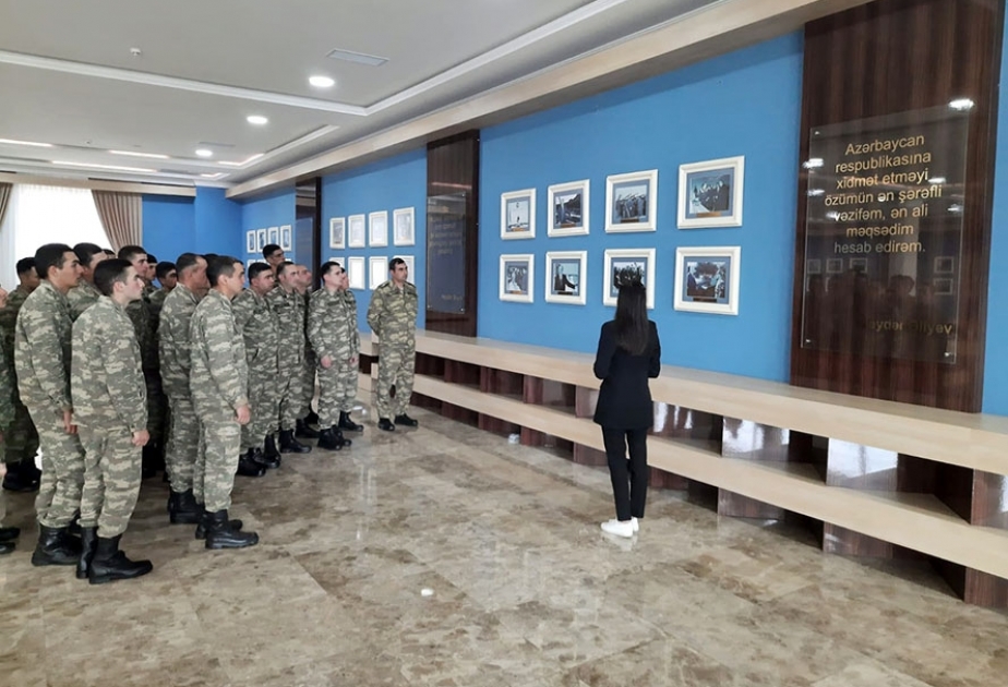 Ulu öndər Heydər Əliyevin anadan olmasının 99-cu ildönümü münasibətilə Azərbaycan Ordusunda silsilə tədbirlər keçirilib