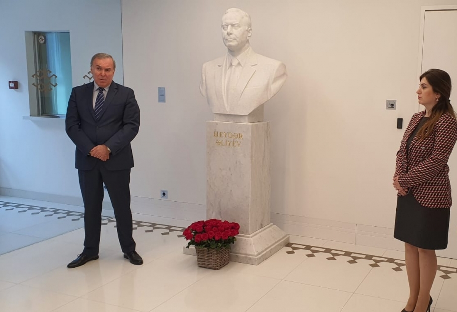 Ulu öndər Heydər Əliyevin xatirəsi Belçikada ehtiramla anılıb