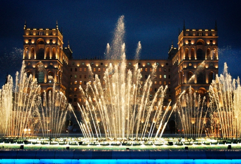 Seven Beauties musical fountain – great spot for relaxing and enjoying music by prominent world and Azerbaijani composers