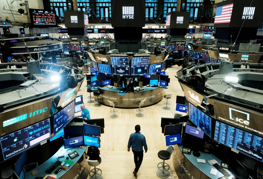 Фондовые биржи США восстанавливаются на 1-2% после падения в пределах 4%