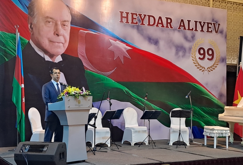 Ulu Öndər Heydər Əliyevin əziz xatirəsi Vyetnamda anılıb VİDEO