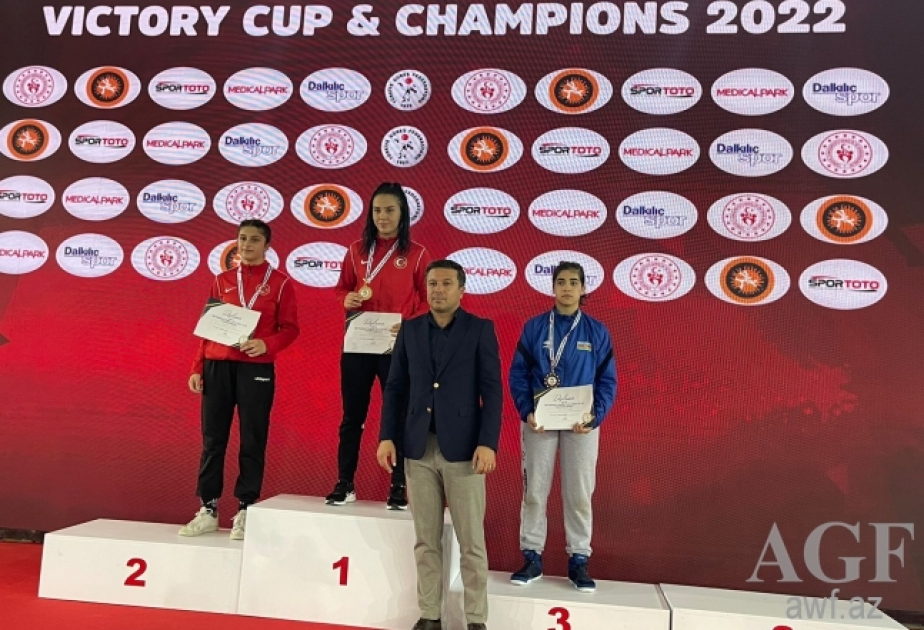 Yeniyetmə güləşçilərimiz Türkiyədən 23 medalla qayıdırlar