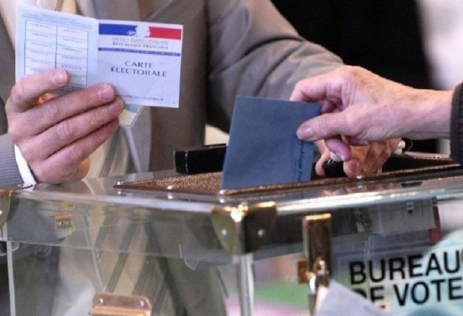 Fransada siyasi partiyalar arasında parlament seçkiləri uğrunda mübarizə davam edir