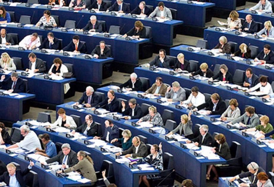Европарламент может ввести санкции против Герхарда Шредера