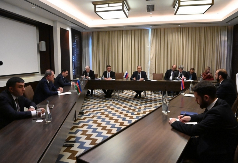 Azerbaijani, Russian, Armenian FMs meet in Dushanbe