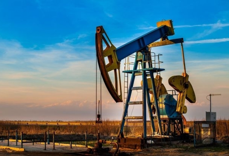 Цена азербайджанской нефти приближается к 114 долларам