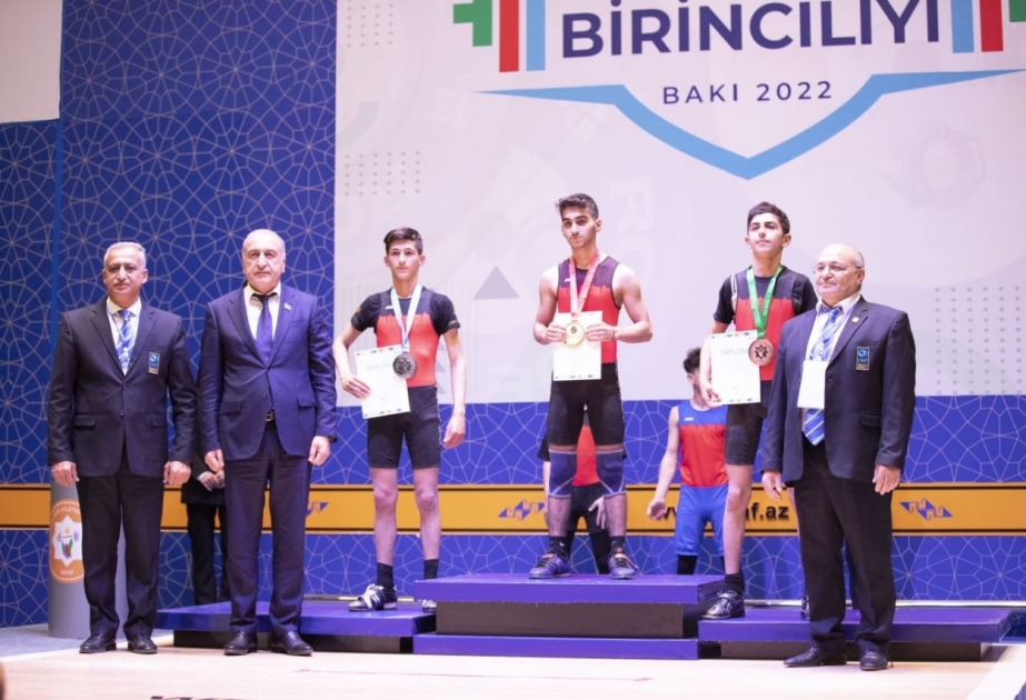 Ağır atletika üzrə yeniyetmə oğlan və qızlar arasında keçirilən Azərbaycan birinciliyində ilk yarış gününün qalibləri müəyyənləşib
