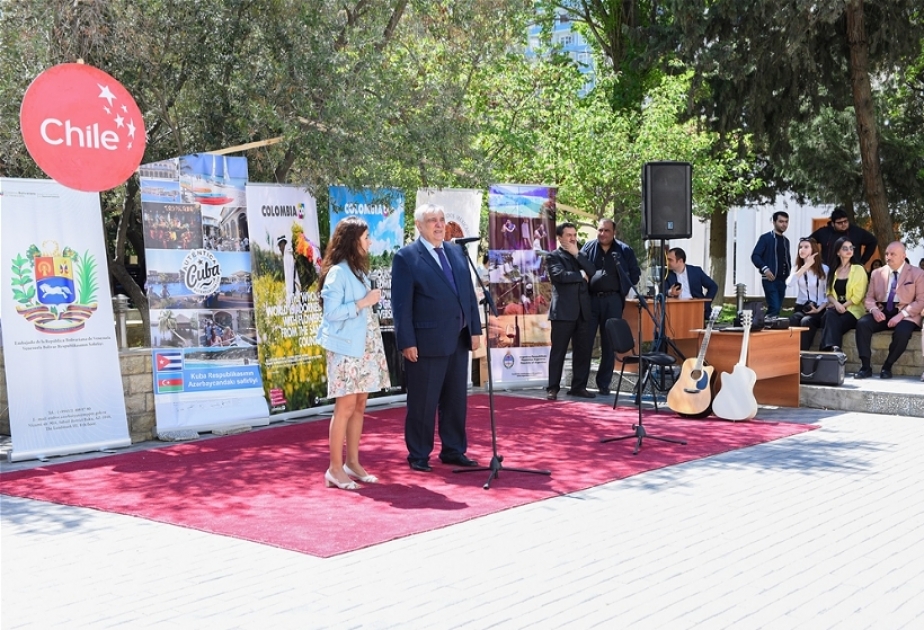El 10º aniversario del Centro de Español se celebró en la Universidad de las Lenguas en Bakú