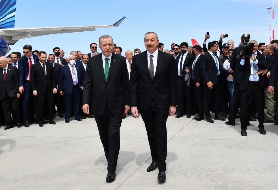 Visite de travail du président Ilham Aliyev en Turquie Les présidents azerbaïdjanais et turc participent à la cérémonie d’ouverture de l’Aéroport de Rize-Artvin VIDEO