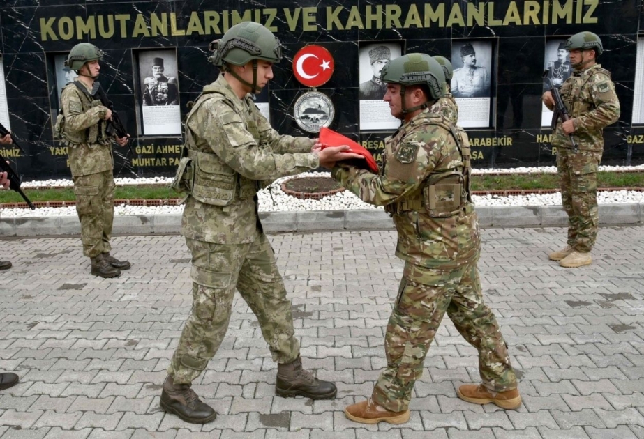 Hərbçilərimiz Türkiyədə təlimlərdə iştirak edirlər