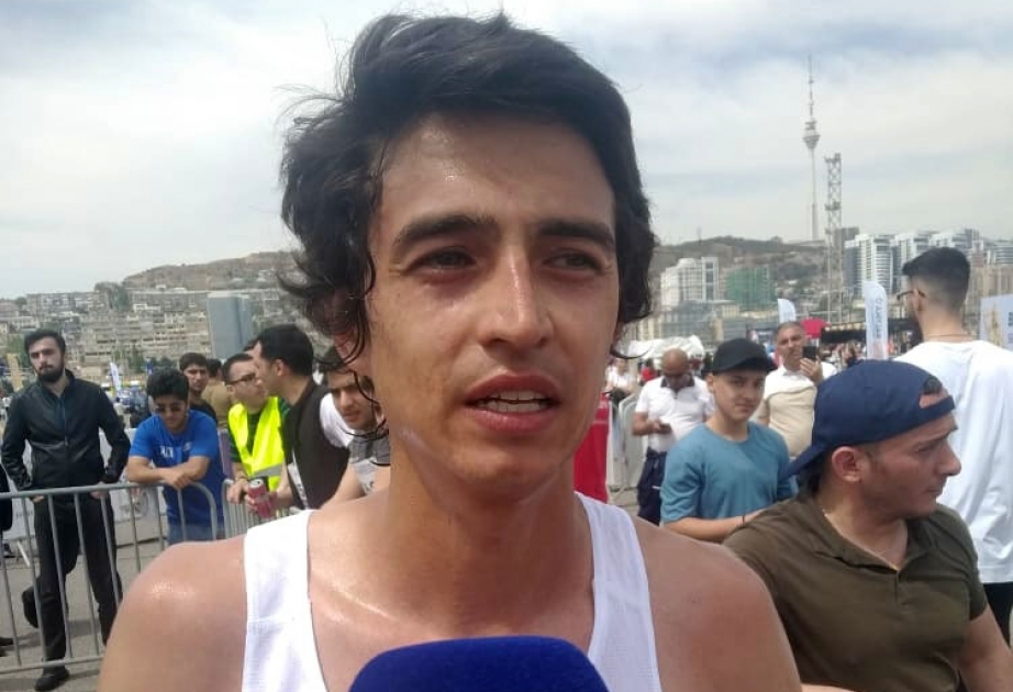 Rinas Axmadeyev: Çox şadam ki, Bakı marafonunda finiş xəttinə birinci çatdım