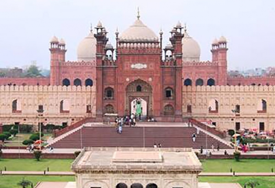 Lahore Fort and Shalimar Gardens - two masterpieces from the time of brilliant Mughal civilization in Pakistan