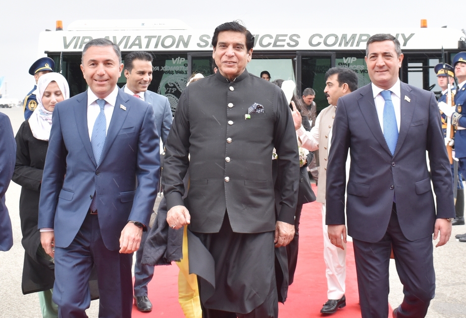 Pakistanische Parlamentssprecher zu Besuch in Aserbaidschan eingetroffen