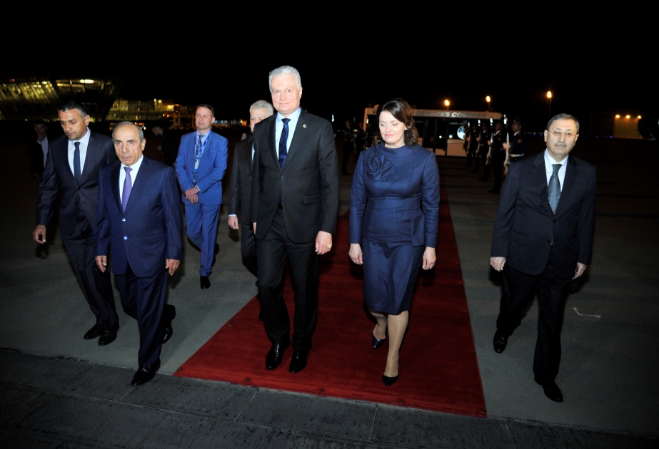 El presidente lituano realiza una visita oficial a Azerbaiyán