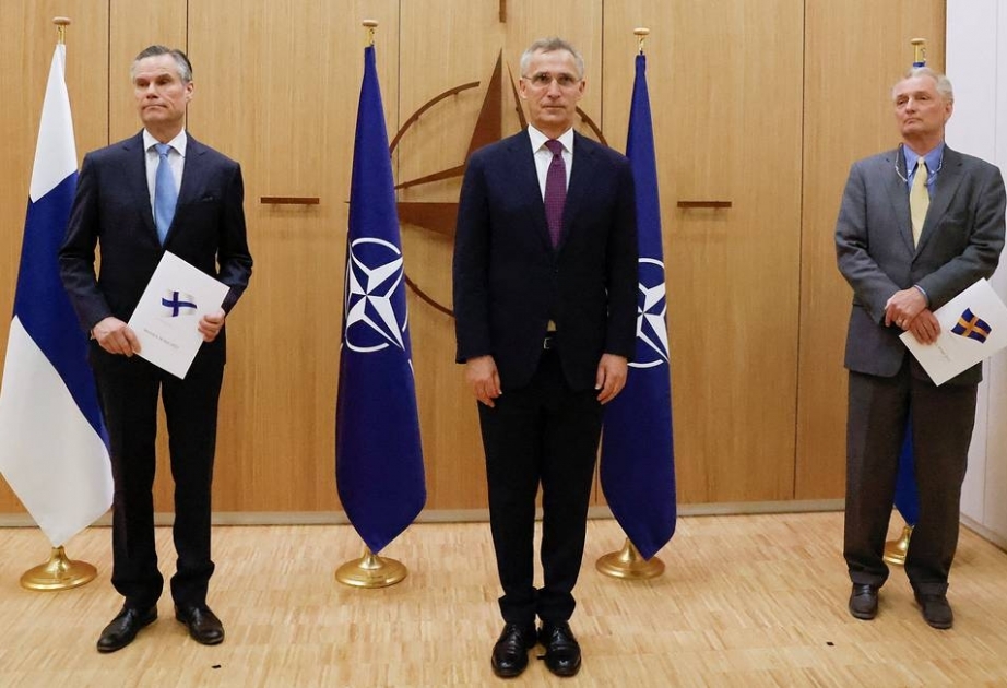 Finlandiya və İsveç NATO-ya daxil olmaq üçün rəsmən müraciət ediblər