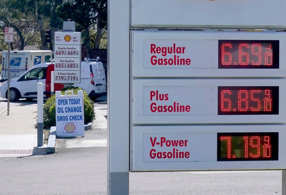 Kaliforniyada benzinin qiyməti növbəti rekord həddə çatıb