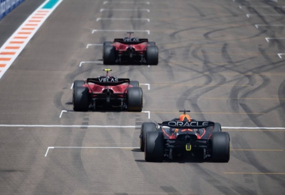 Палмер: Гонщики Ferrari должны действовать более жестко