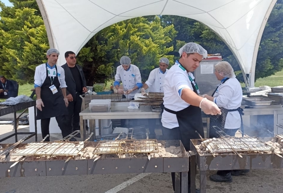 В Баку проходит фестиваль «Balık ekmek»
